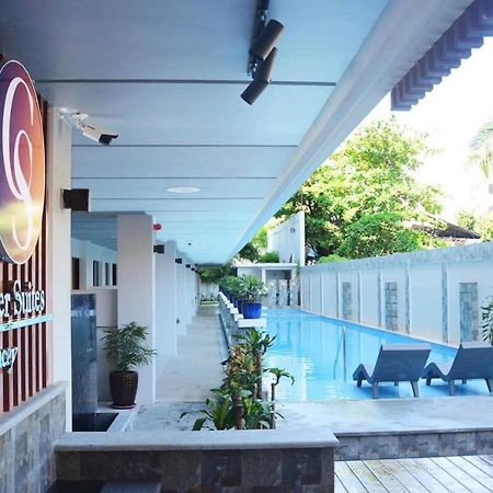 Commander Suites De Boracay Manoc-Manoc Exteriör bild