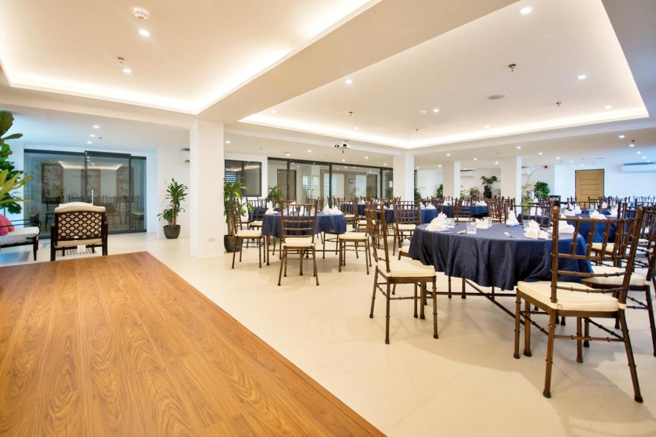 Commander Suites De Boracay Manoc-Manoc Exteriör bild