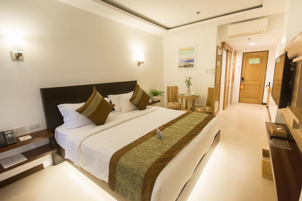 Commander Suites De Boracay Manoc-Manoc Exteriör bild