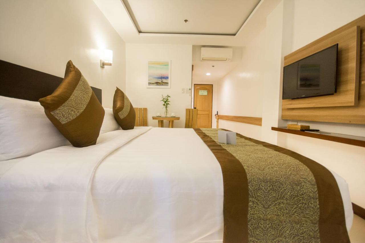 Commander Suites De Boracay Manoc-Manoc Exteriör bild