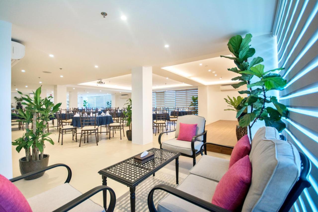Commander Suites De Boracay Manoc-Manoc Exteriör bild