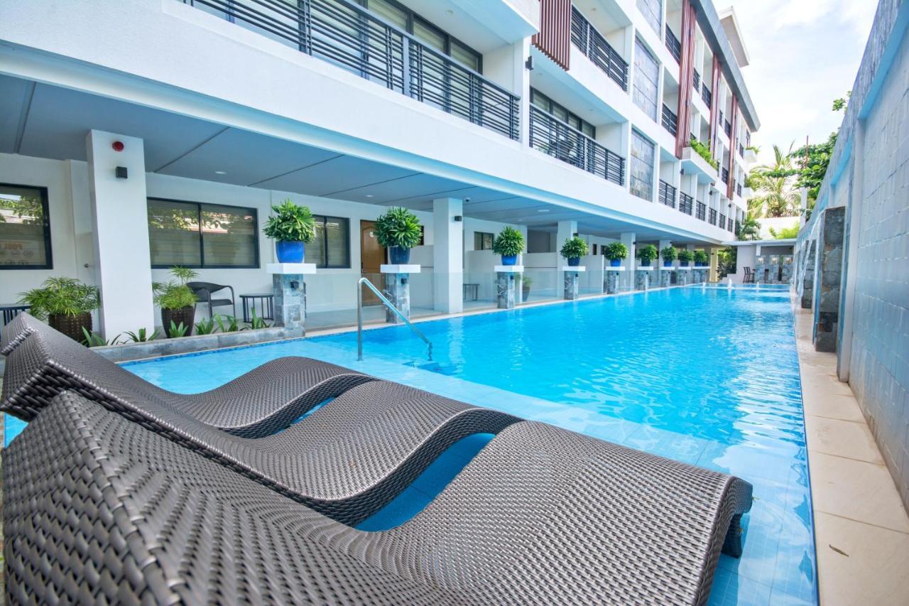 Commander Suites De Boracay Manoc-Manoc Exteriör bild