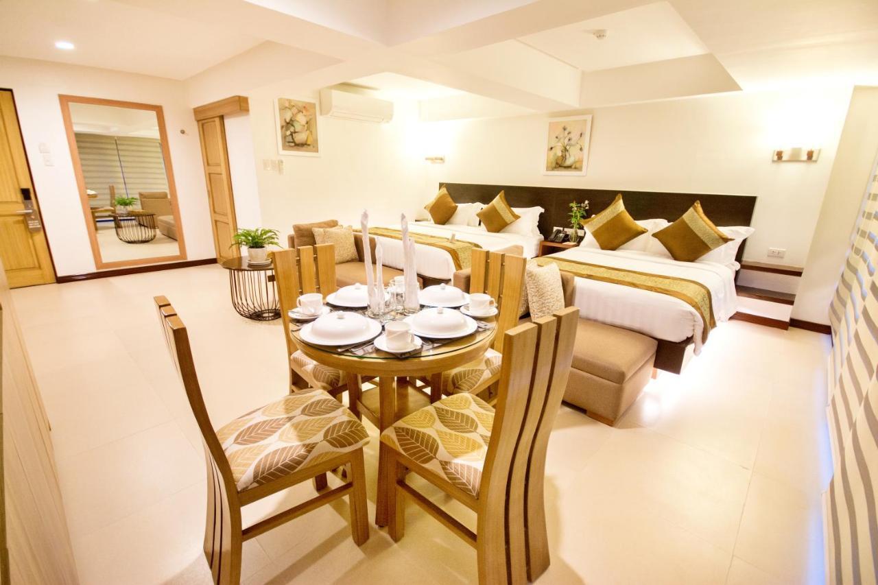 Commander Suites De Boracay Manoc-Manoc Exteriör bild