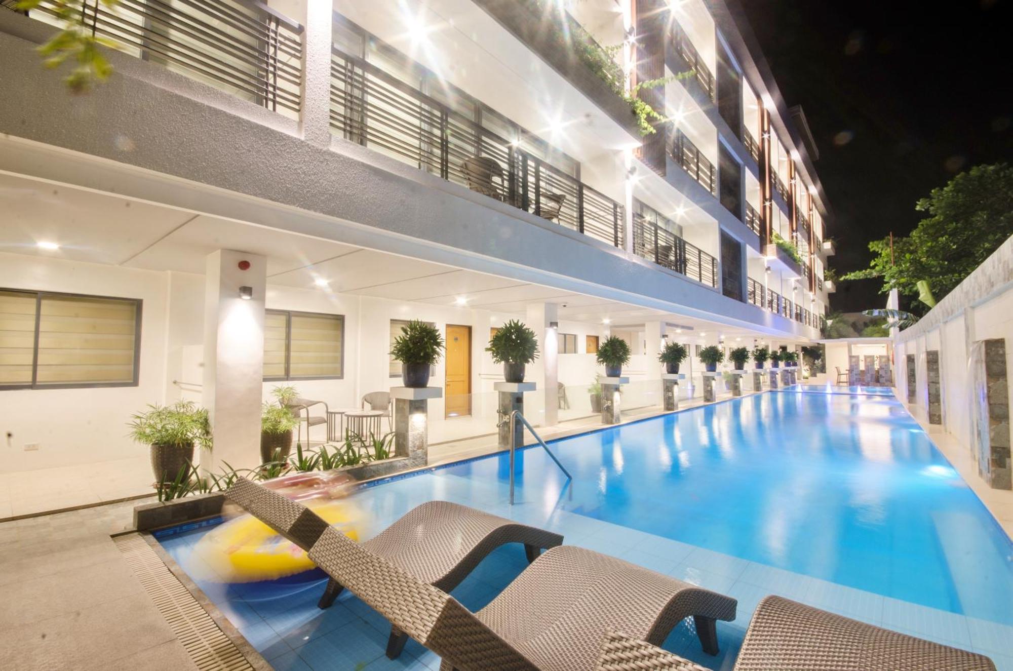 Commander Suites De Boracay Manoc-Manoc Exteriör bild