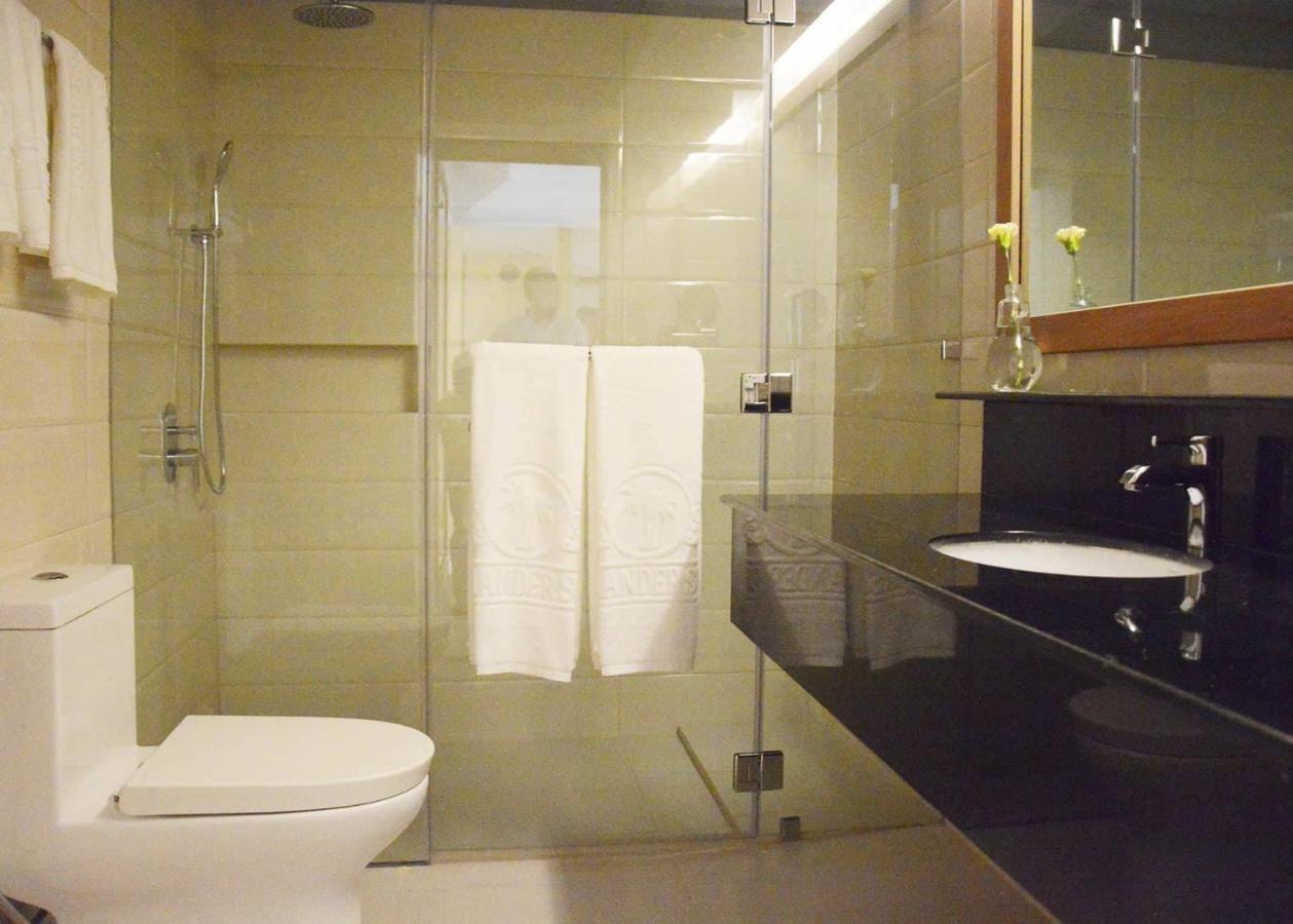 Commander Suites De Boracay Manoc-Manoc Exteriör bild