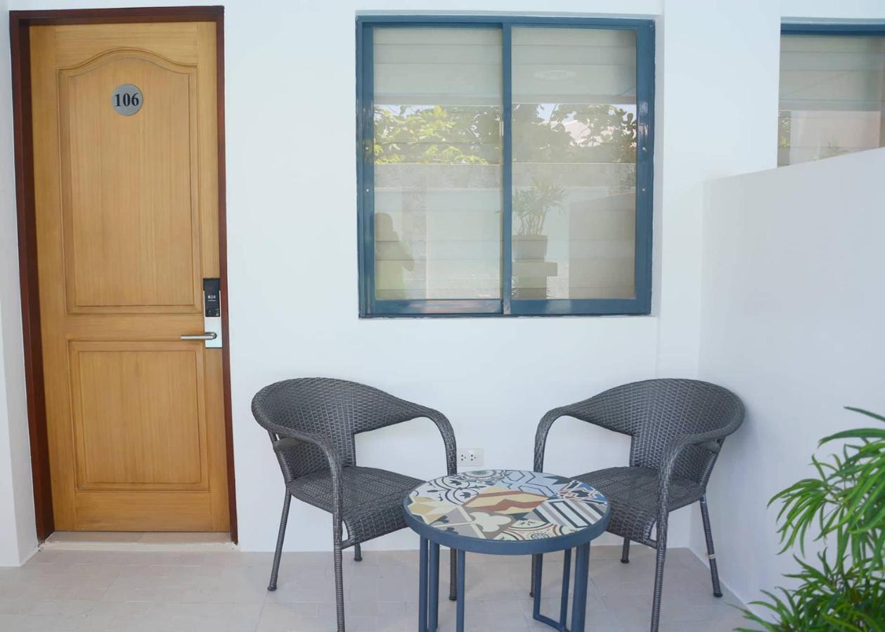 Commander Suites De Boracay Manoc-Manoc Exteriör bild